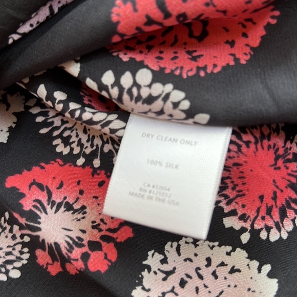 DOLAN size M black multi pleated shoulder silk top - Picture 6 of 8